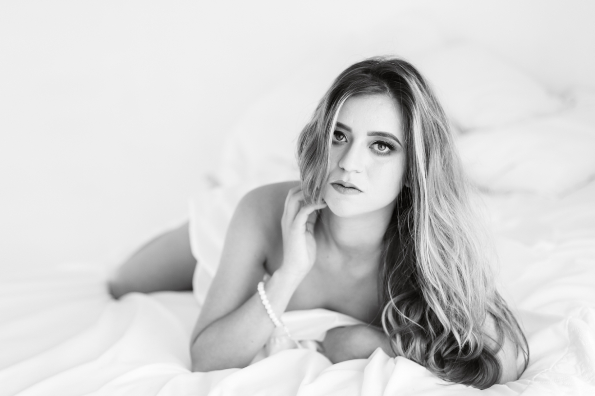 boudoir photographer